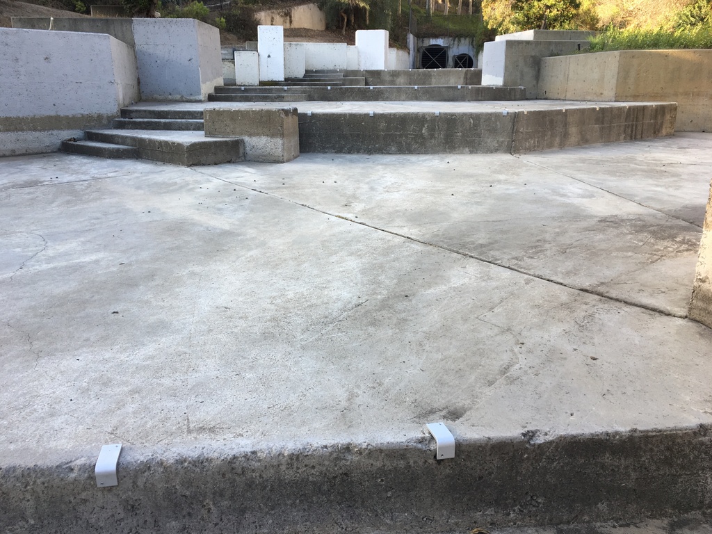 paint concrete driveway